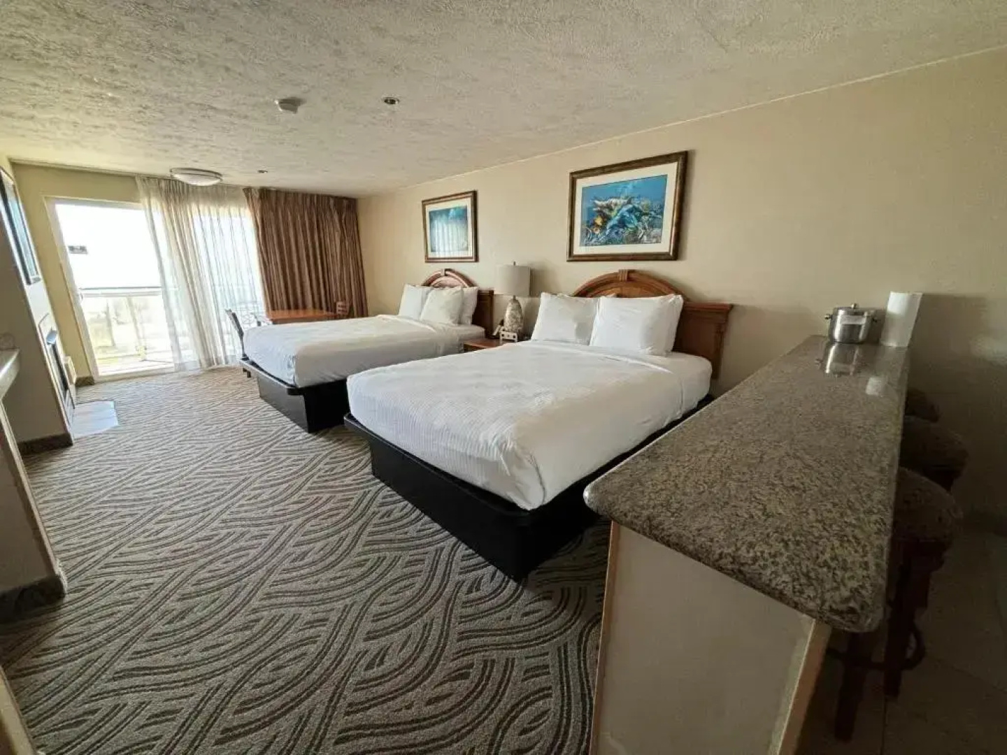 Promenade Inn & Suites Oceanfront