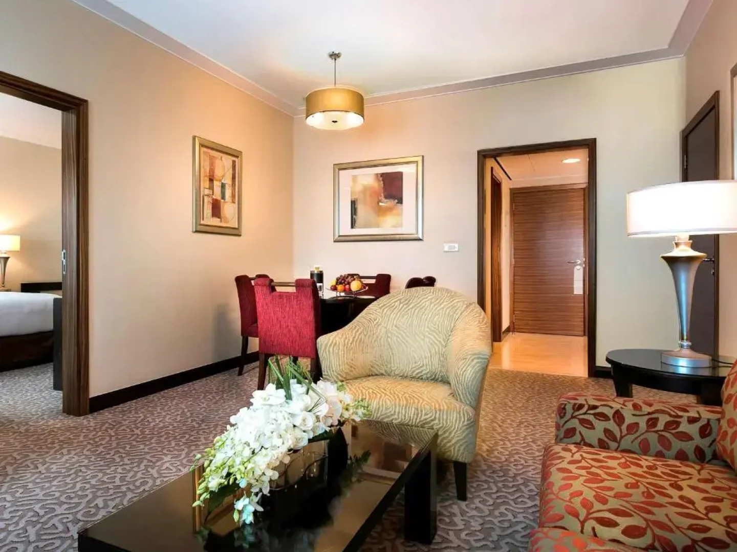 Отель Swissotel Al Murooj Dubai