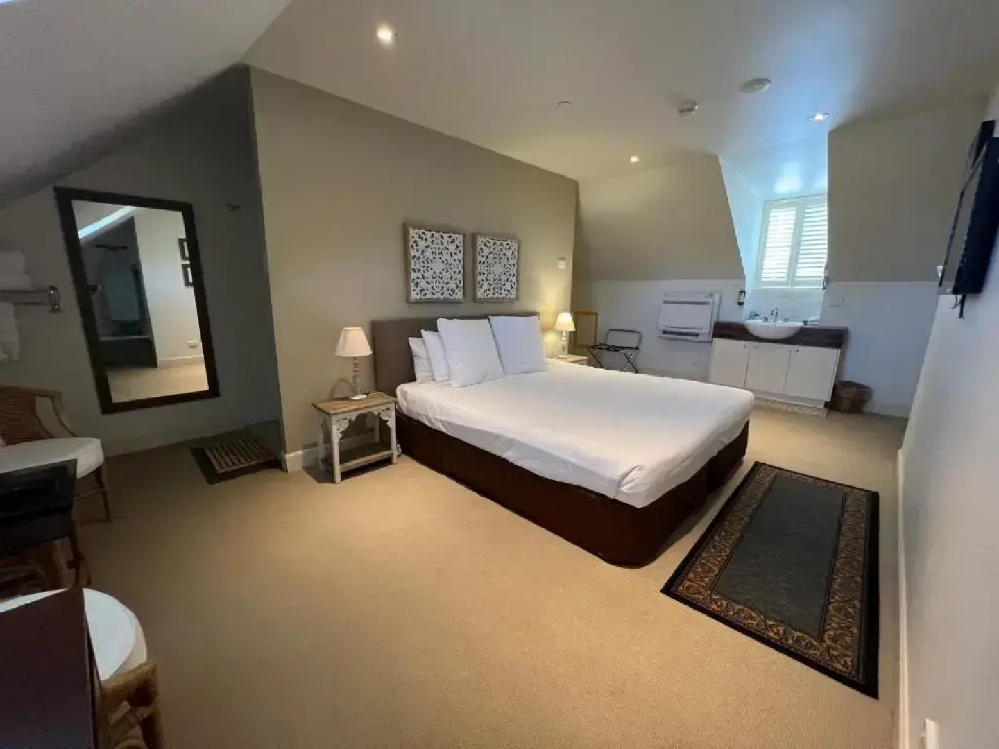 Fitzroy Inn Historic Retreat