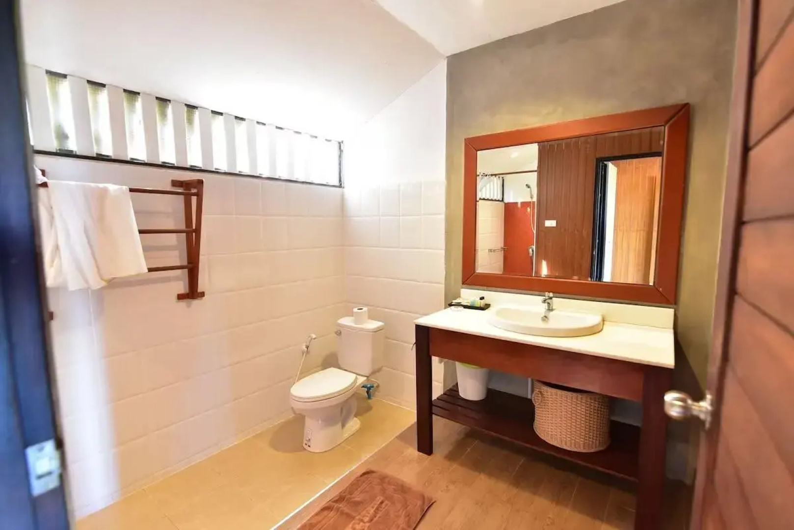 Отель Koh Ngai Thanya Beach Resort