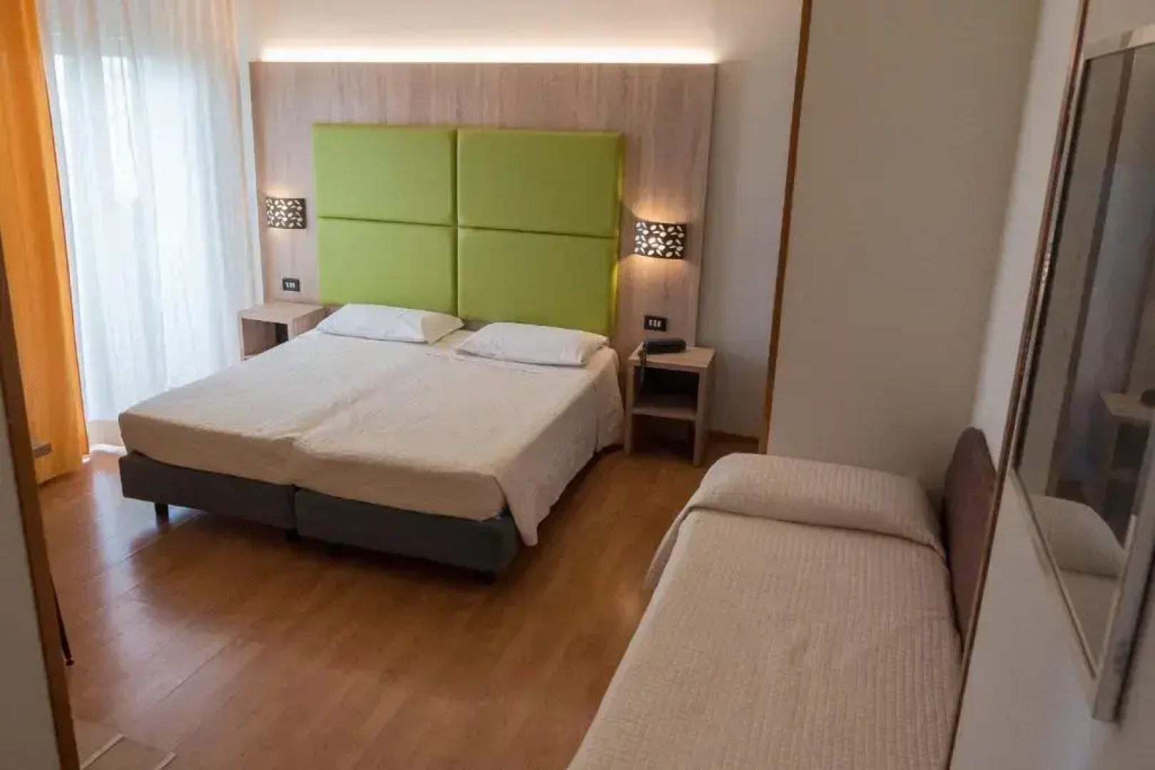 Hotel St. Gregory Park