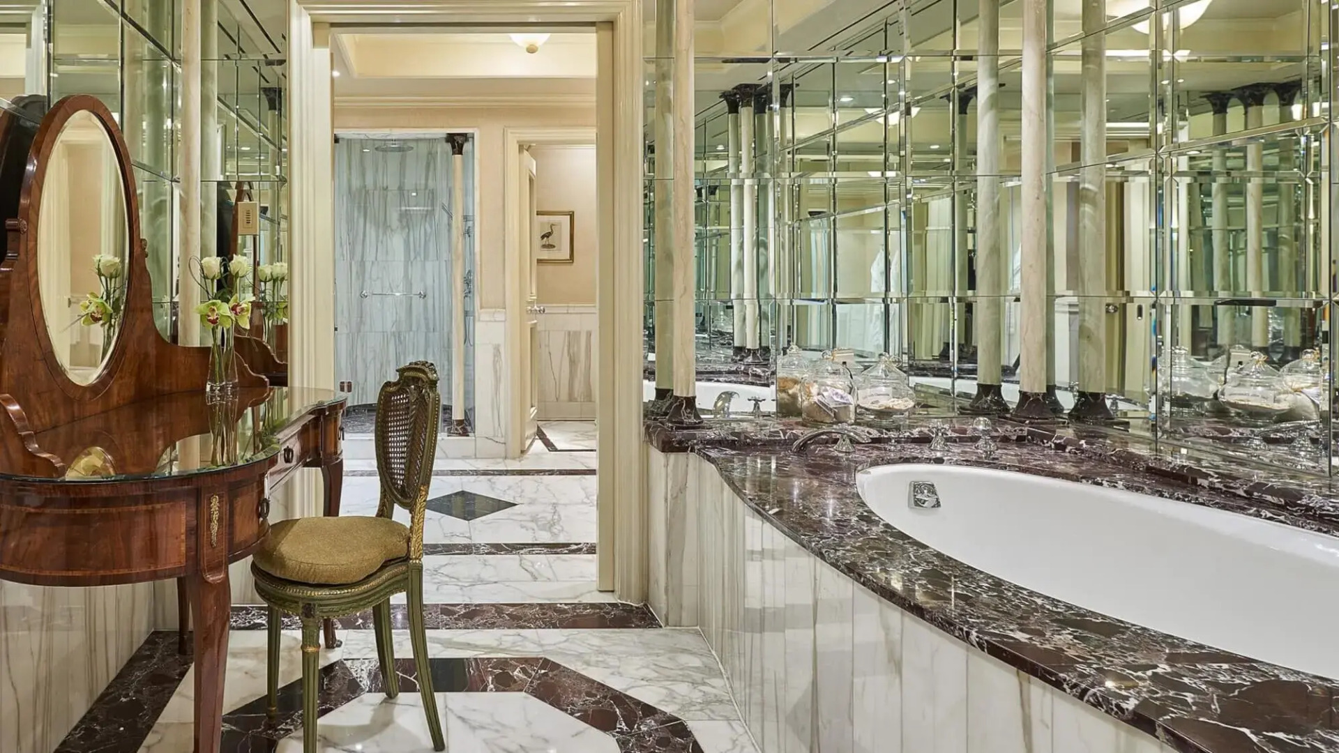 Отель Four Seasons Cairo at First Residence