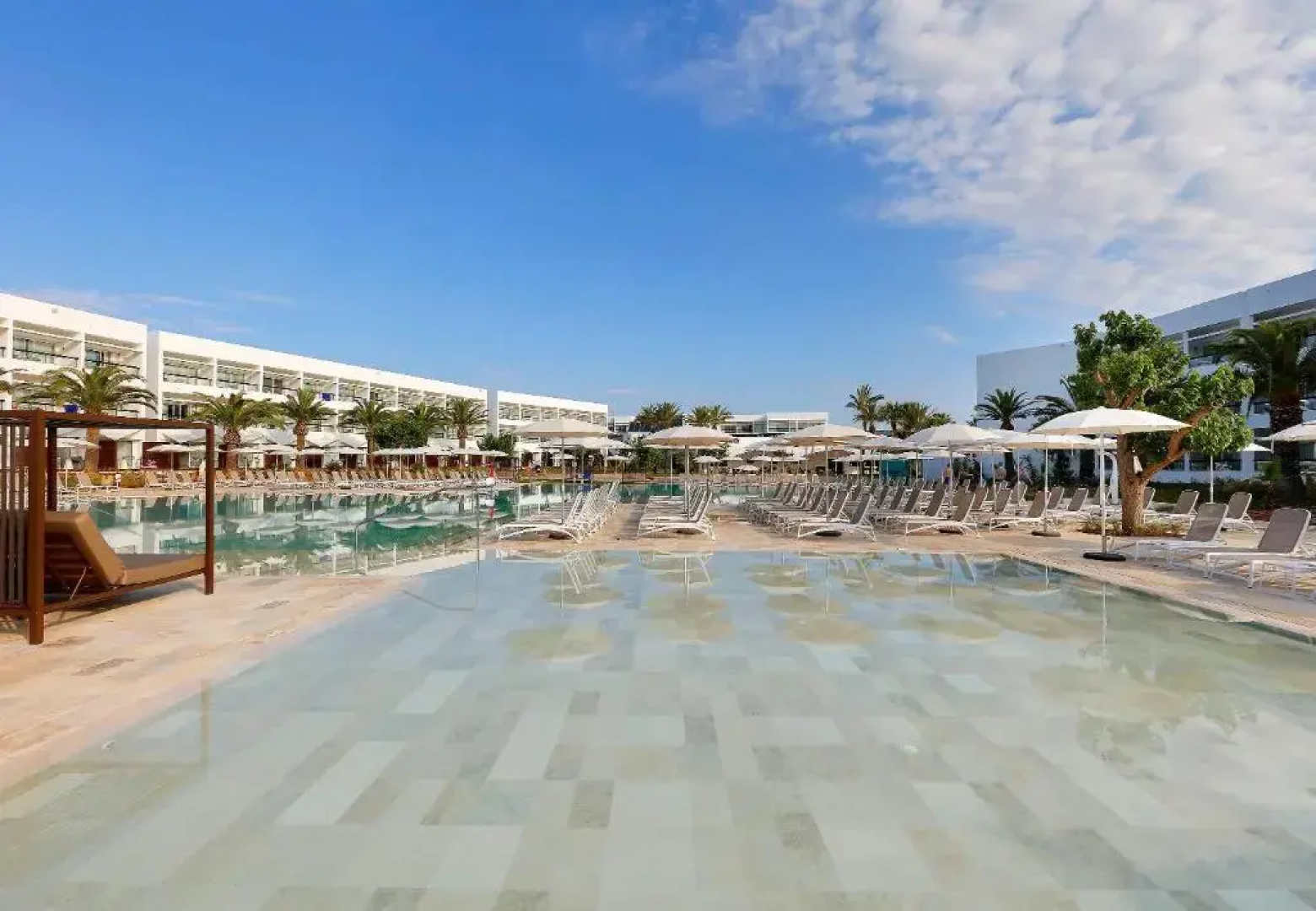 Отель Grand Palladium Palace Ibiza Resort & Spa