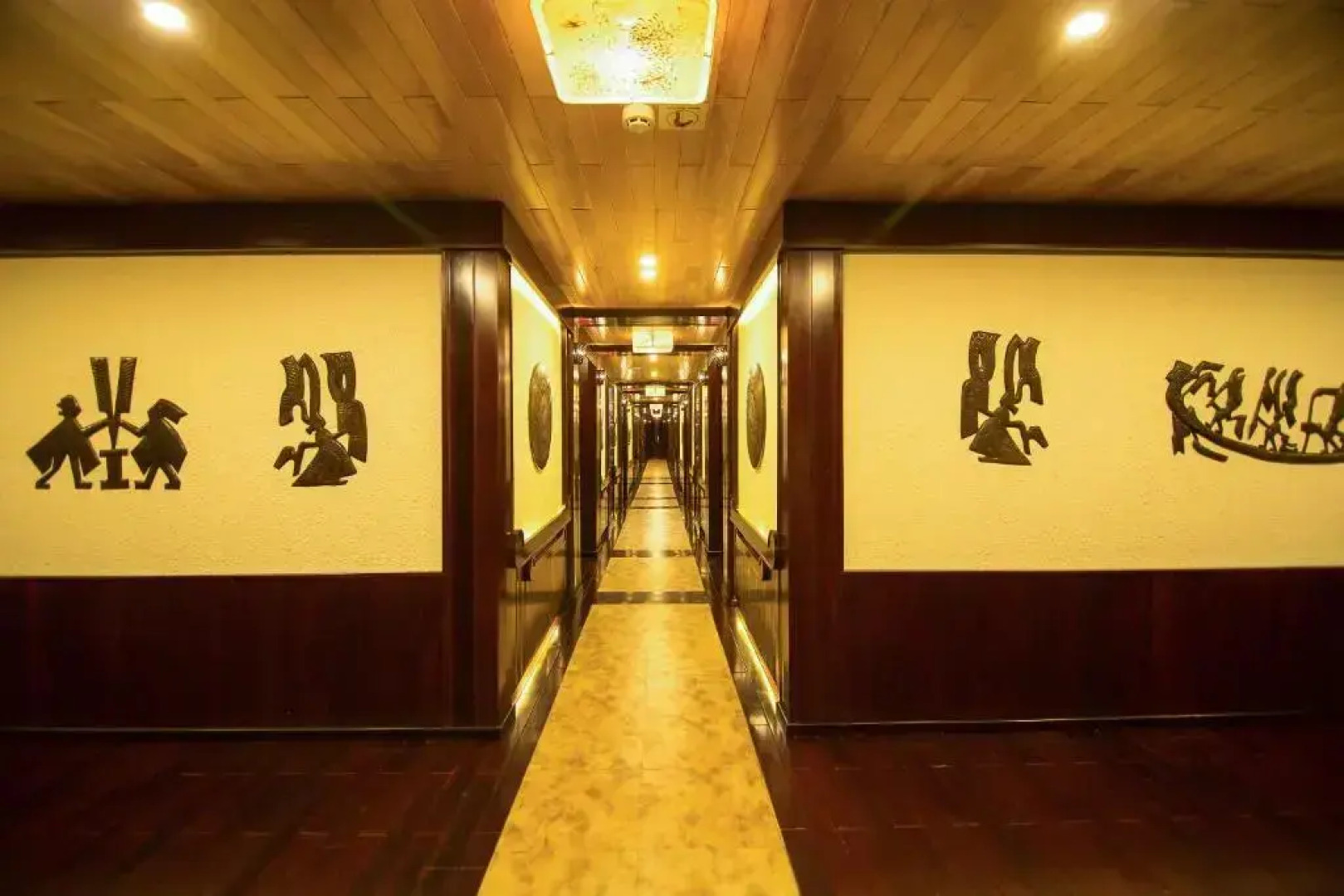 Dragon Legend Cruise