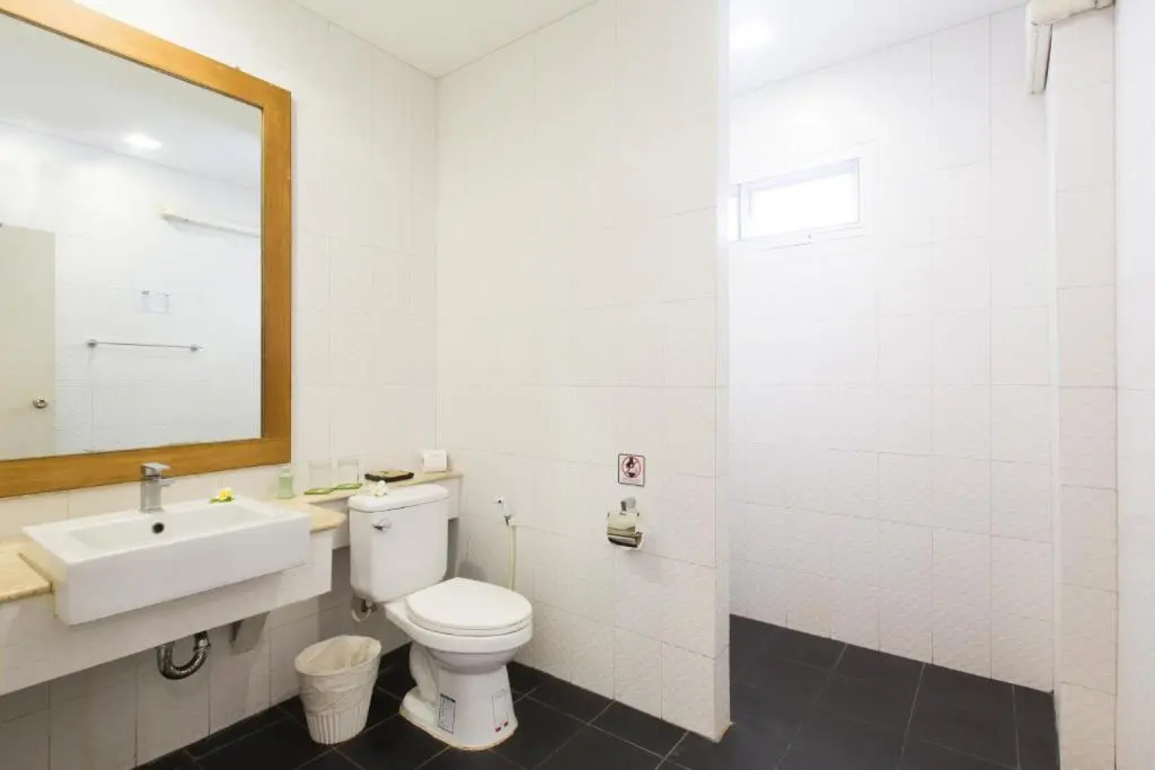 Bayview Resort Phi Phi Island - Beach Front Resort