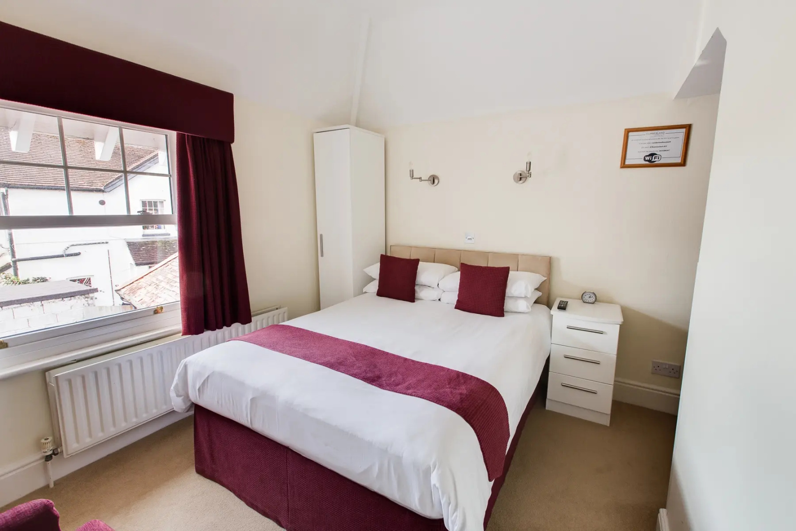 Cumberland House Gatwick B & B