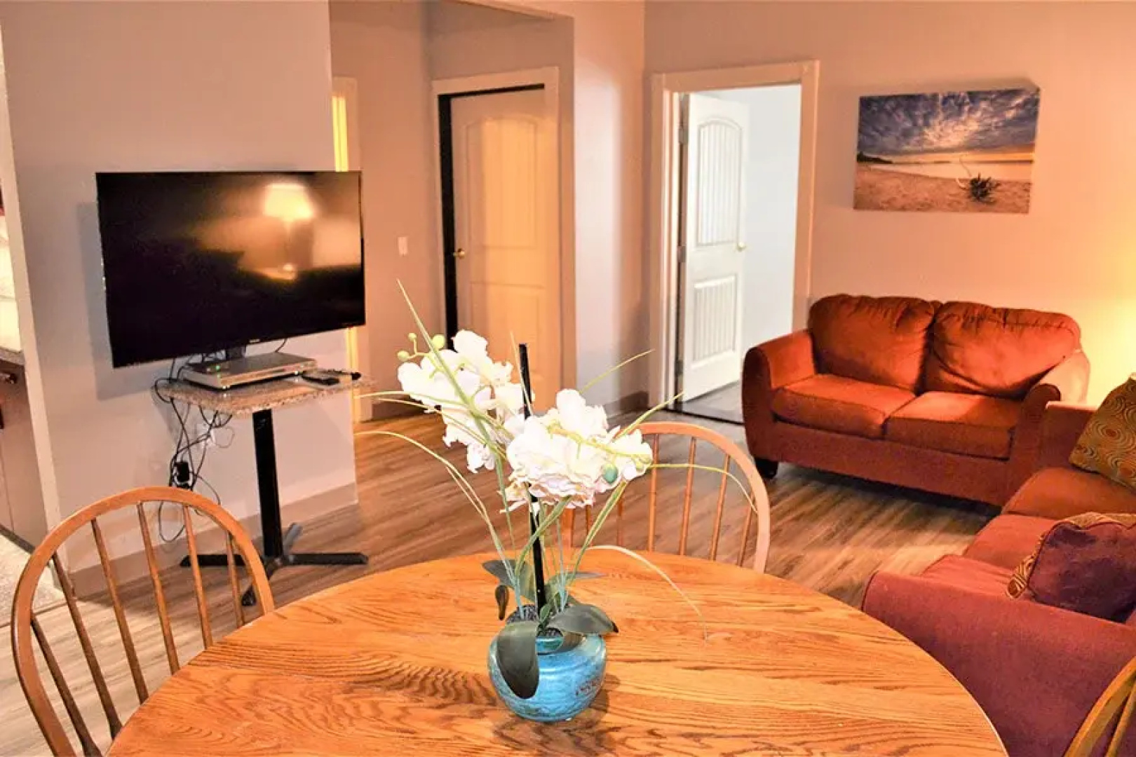 The Ashley Inn & Suites