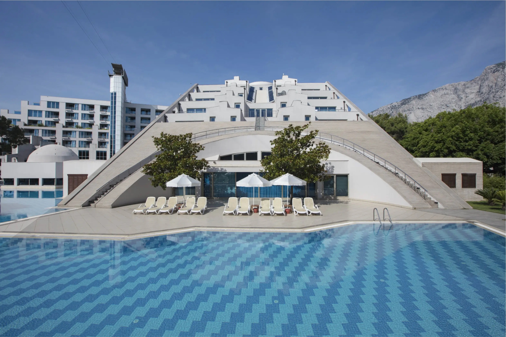 Rixos Sungate - The Land of Legends Access