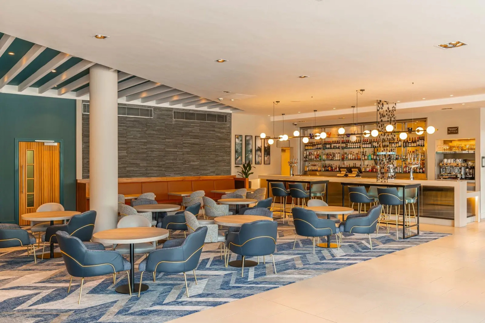 Crowne Plaza Reading by IHG