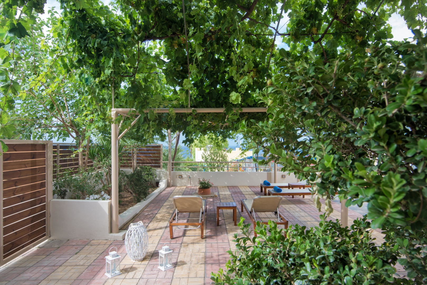 Irida Hotel
