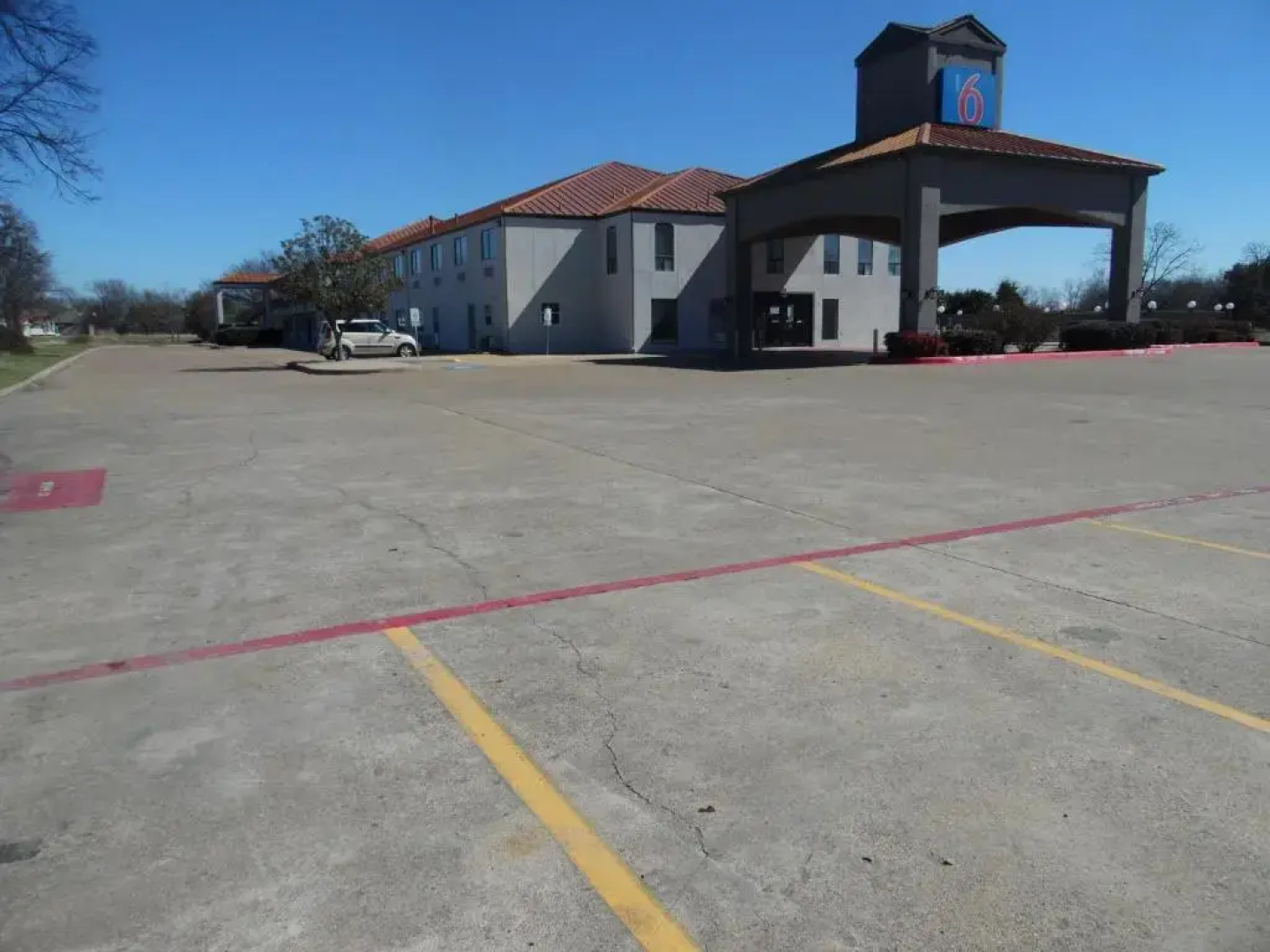 Motel 6 Ennis, TX