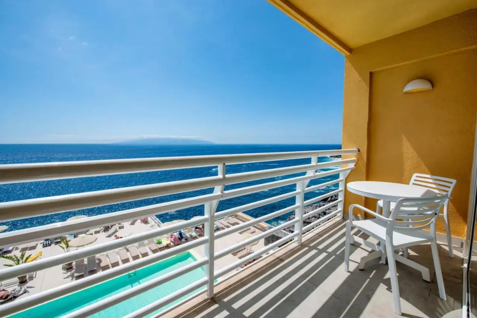 Atlantic Holiday Hotel