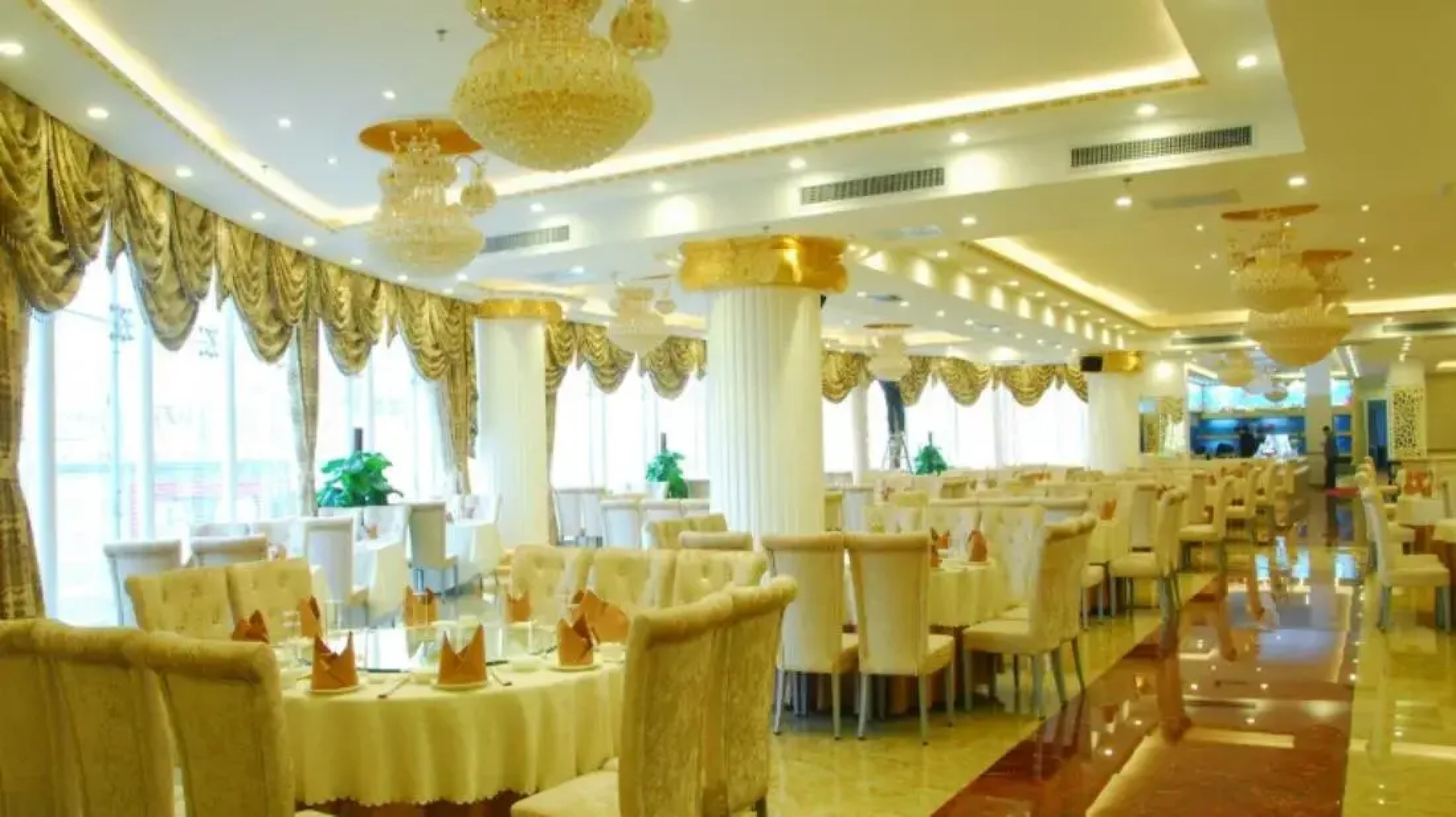 Vienna International Hotel Beihai Beibuwan Square Branch