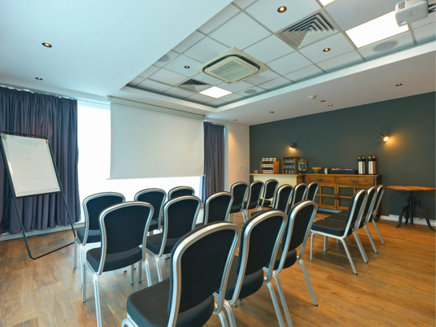 Отель B&B Hotel Warrington