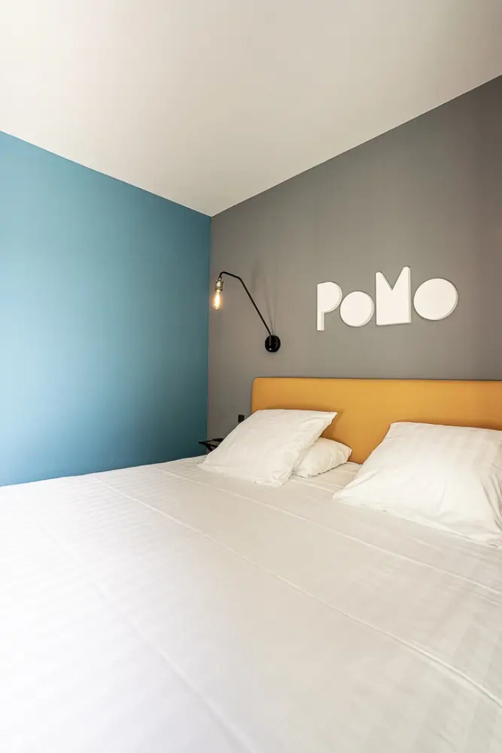 PoMo Hotel & Restaurant