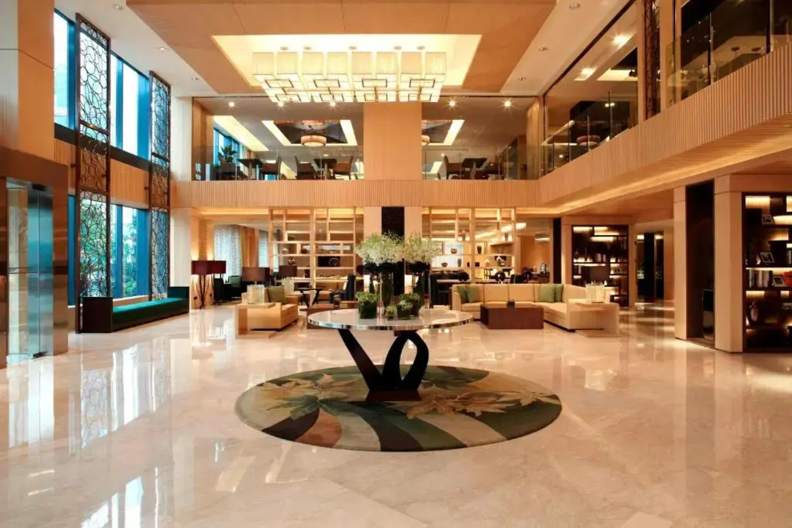 Отель Courtyard by Marriott Shanghai Central