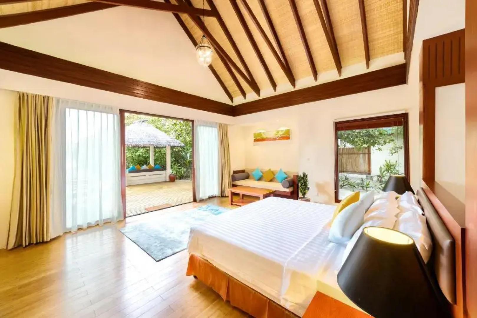 Отель Furaveri Maldives