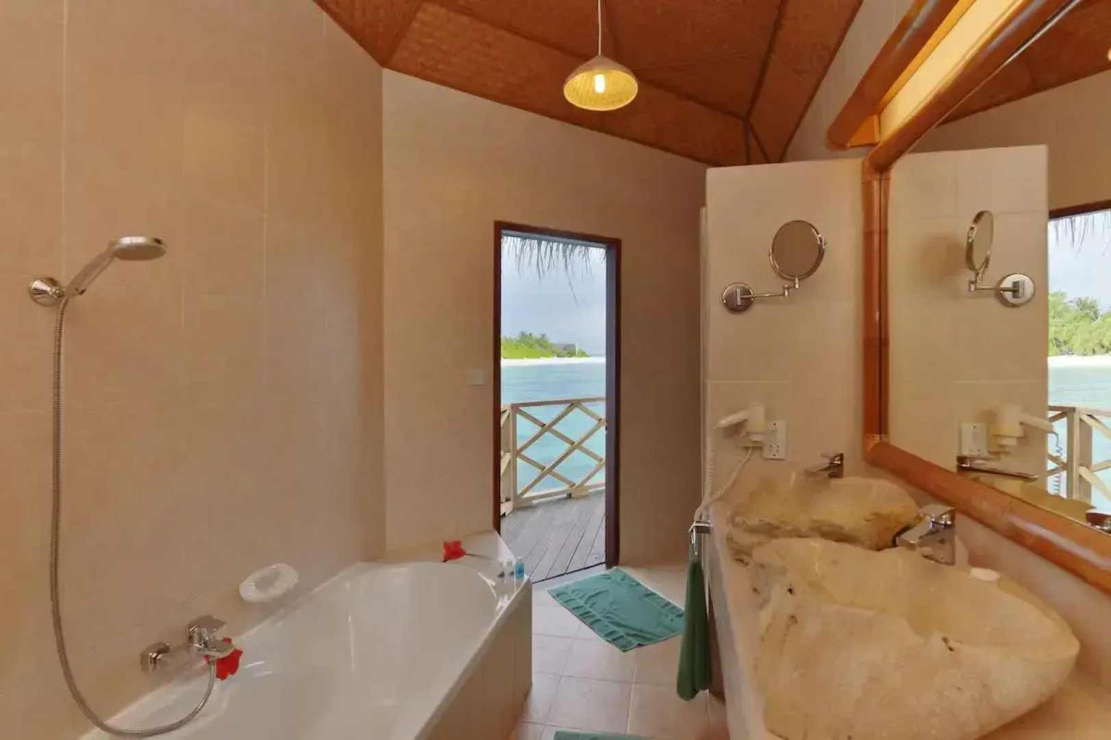 Angaga Island Resort & Spa