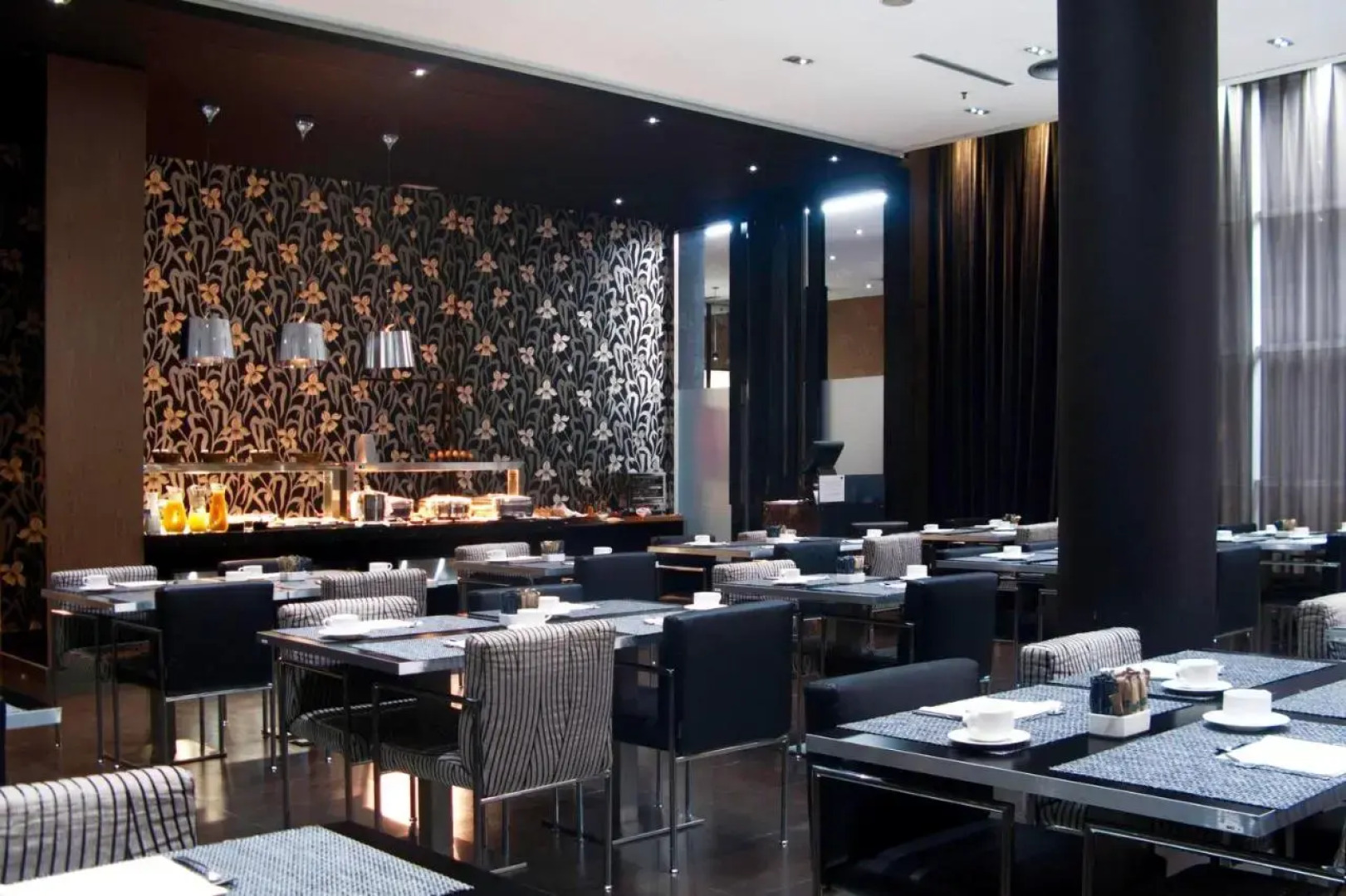 Отель AC Som by Marriott