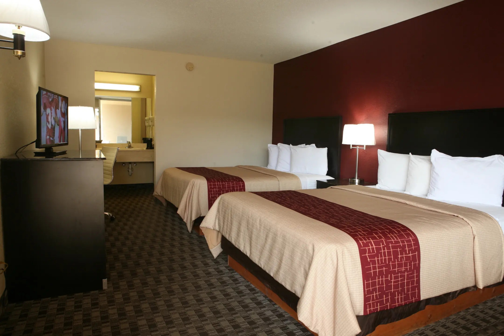 Red Roof Inn & Suites Cave City