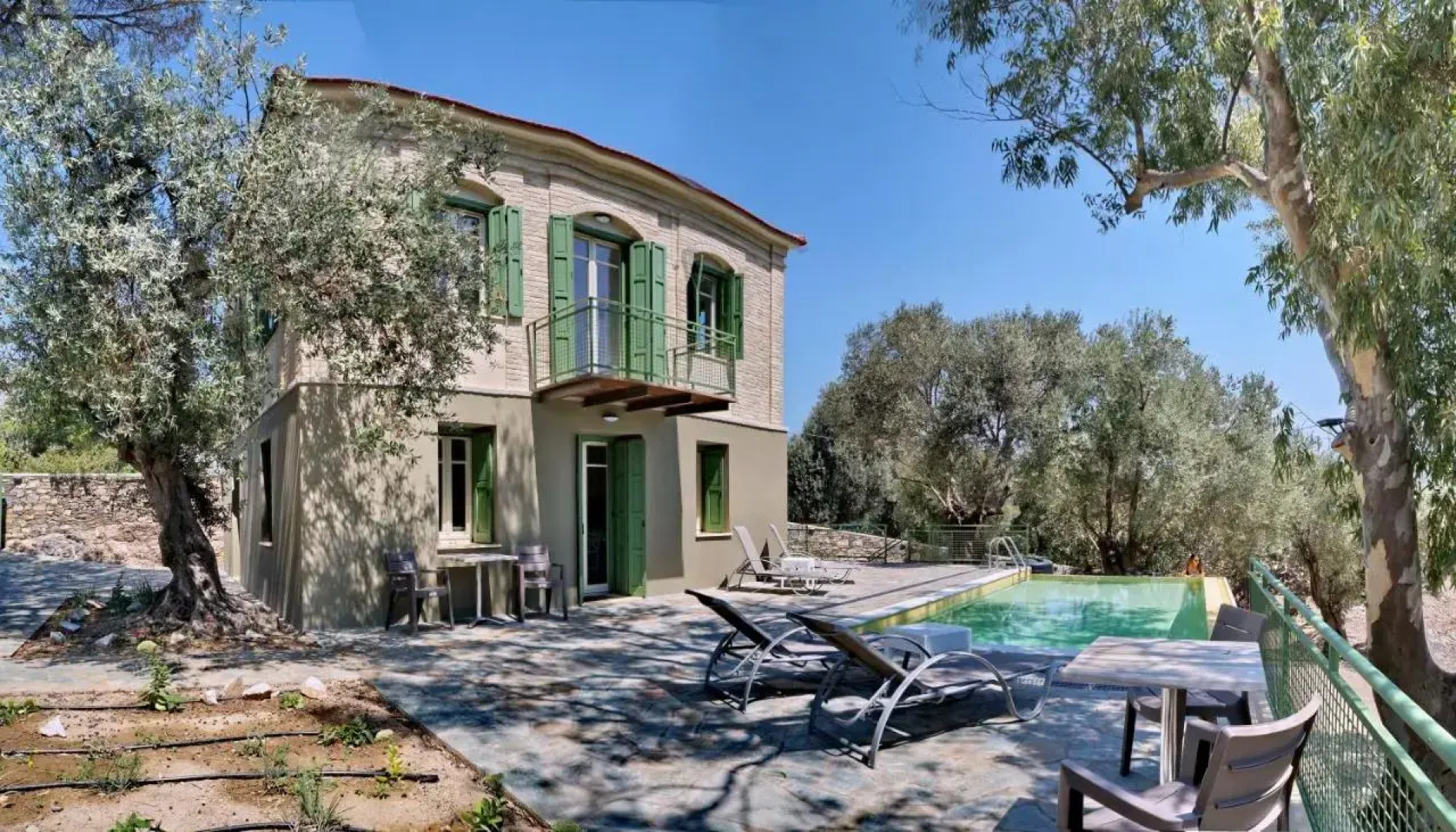 Ouzo Traditional House with private pool
