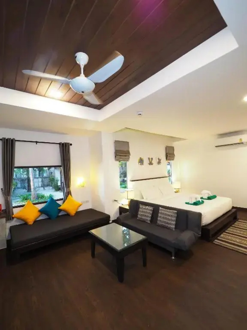 Отель Southern Lanta Resort