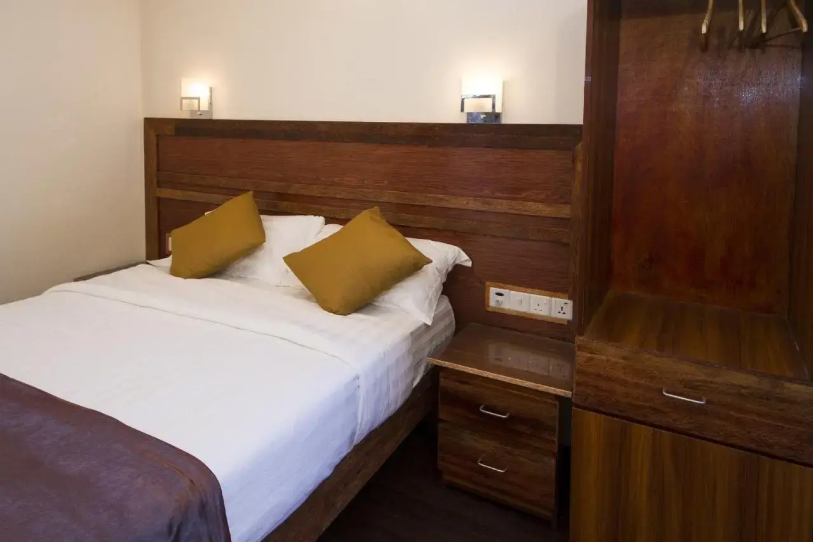Отель Tropic Tree Hotel Maldives