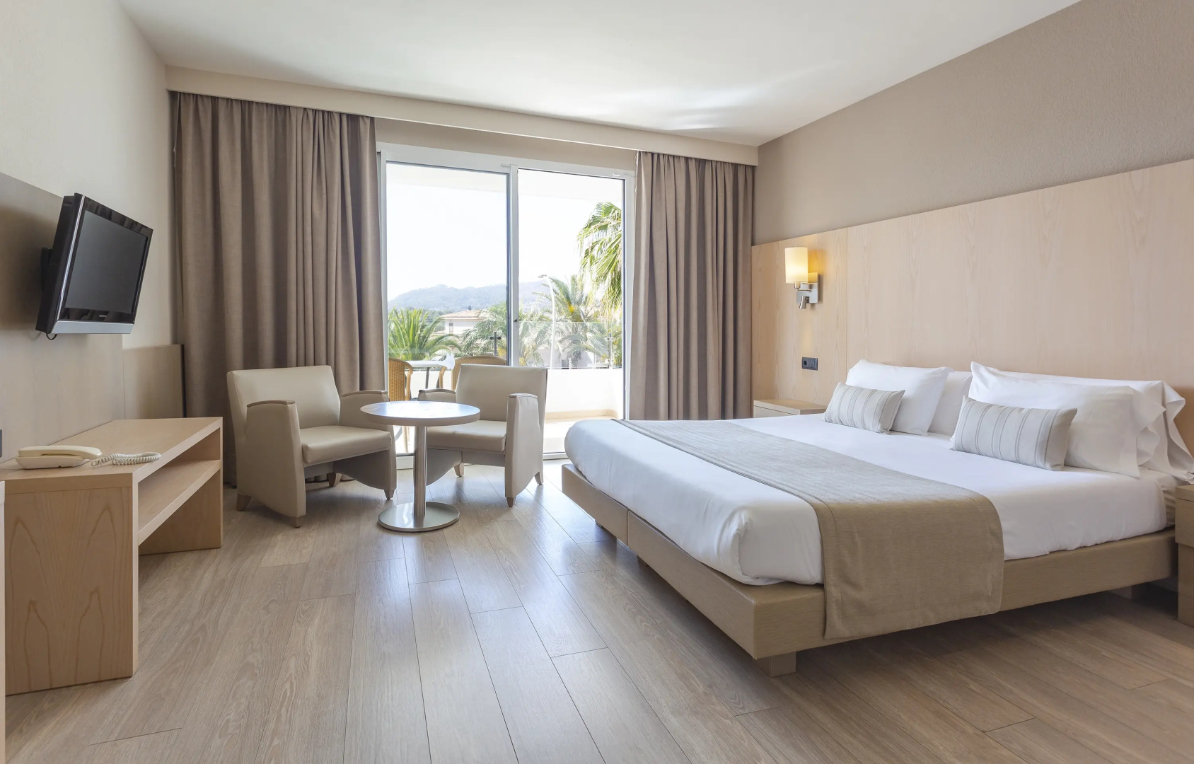 Marins Playa Suites