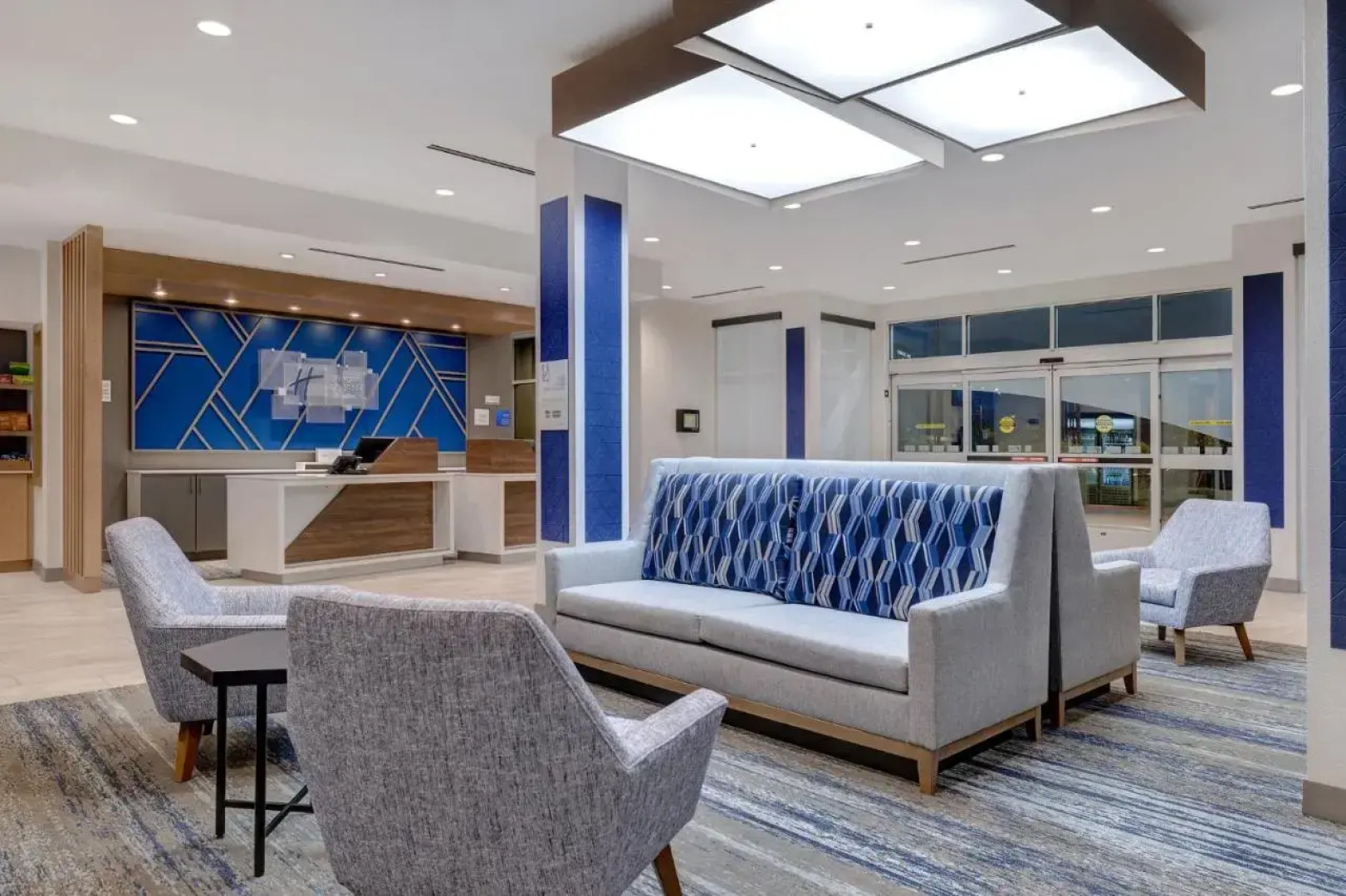 Отель Holiday Inn Express & Suites Chino Hills by IHG