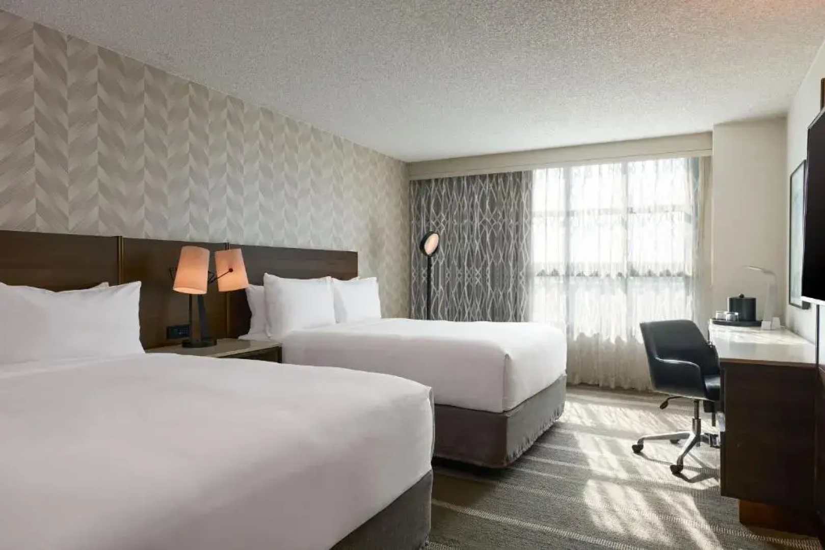 Renaissance Los Angeles Airport Hotel