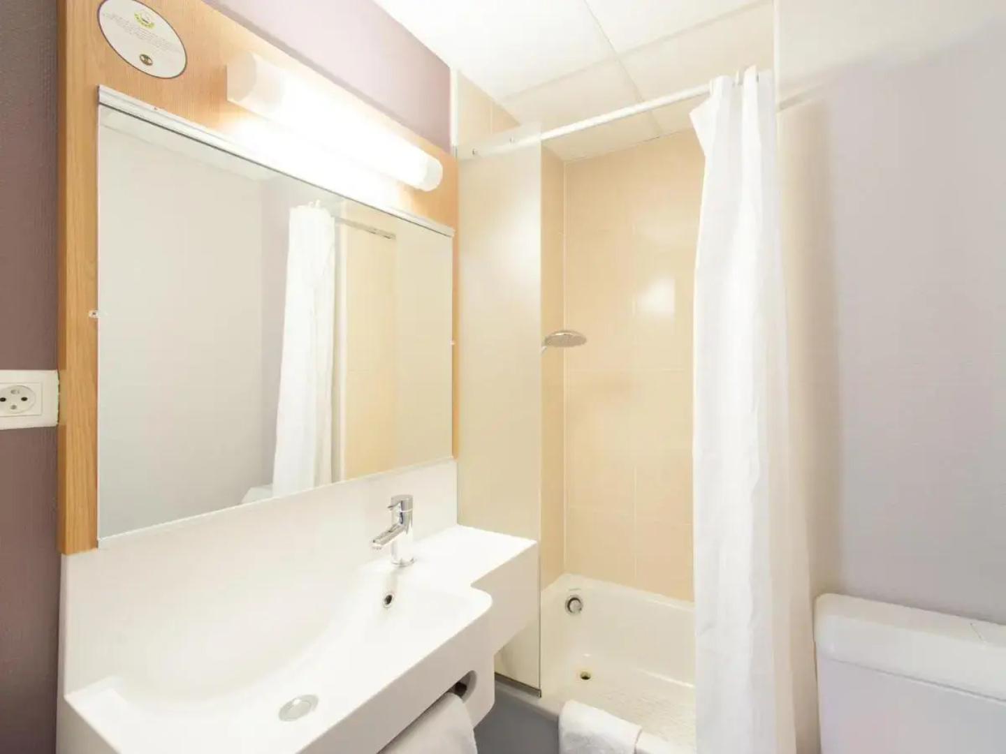 B&B HOTEL Cholet Sud