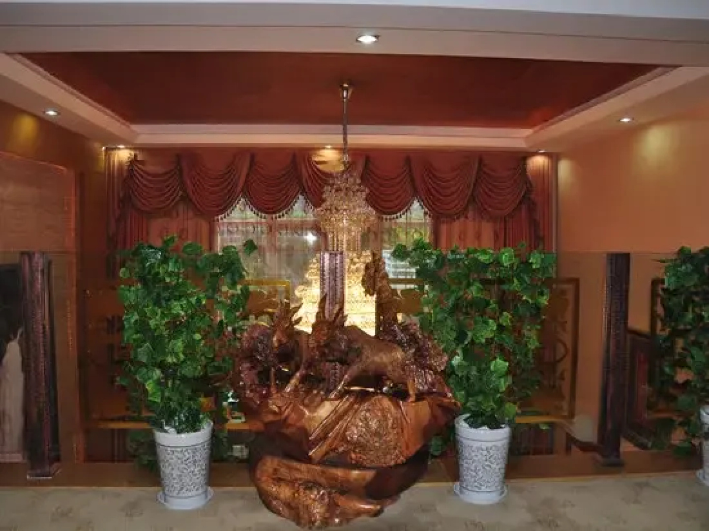 Tengchong Airport Sightseeing Hotel