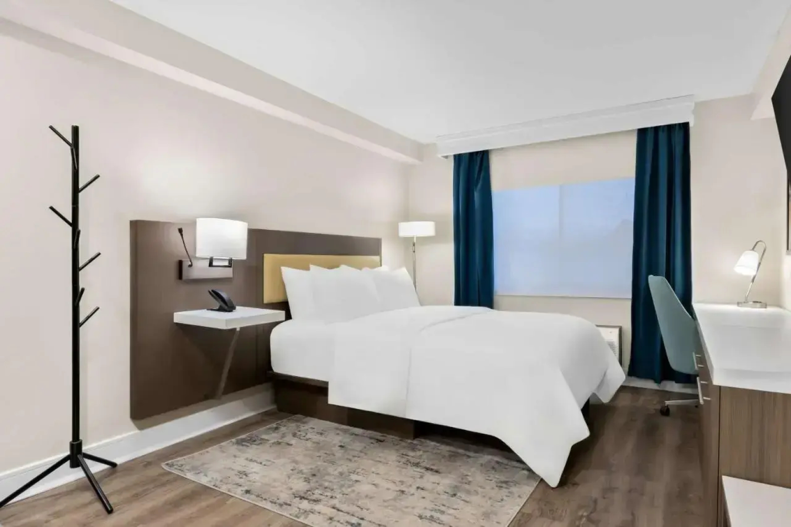 Latitude Suites Tinton Falls Eatontown/BW Premier Collection 