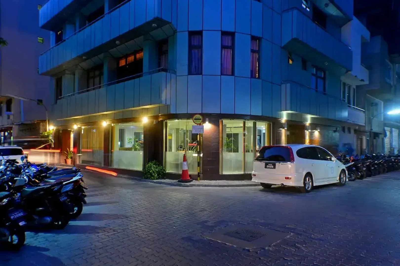 Отель The Beehive