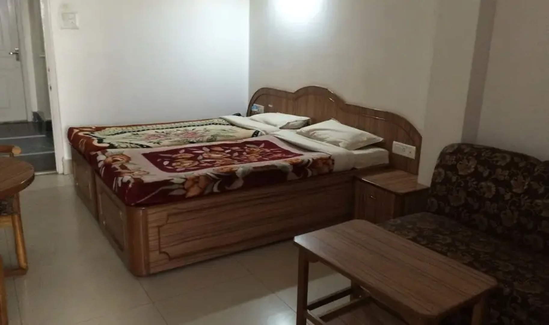 Hotel The Zara Residency