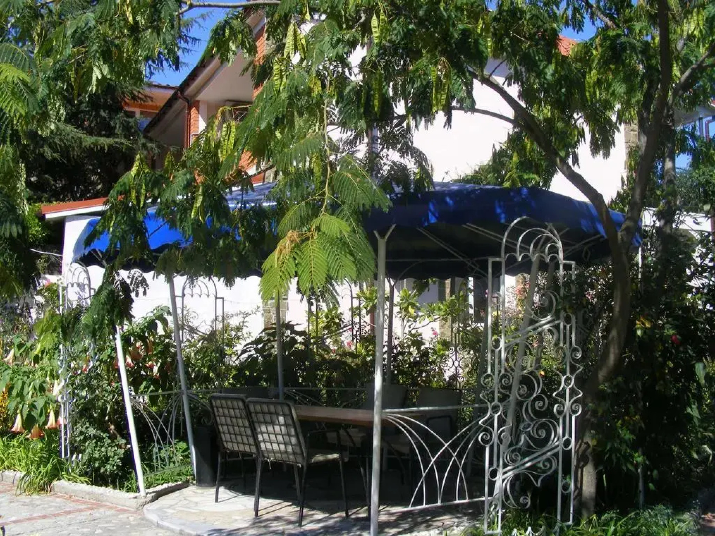 Villa Lira Guest House