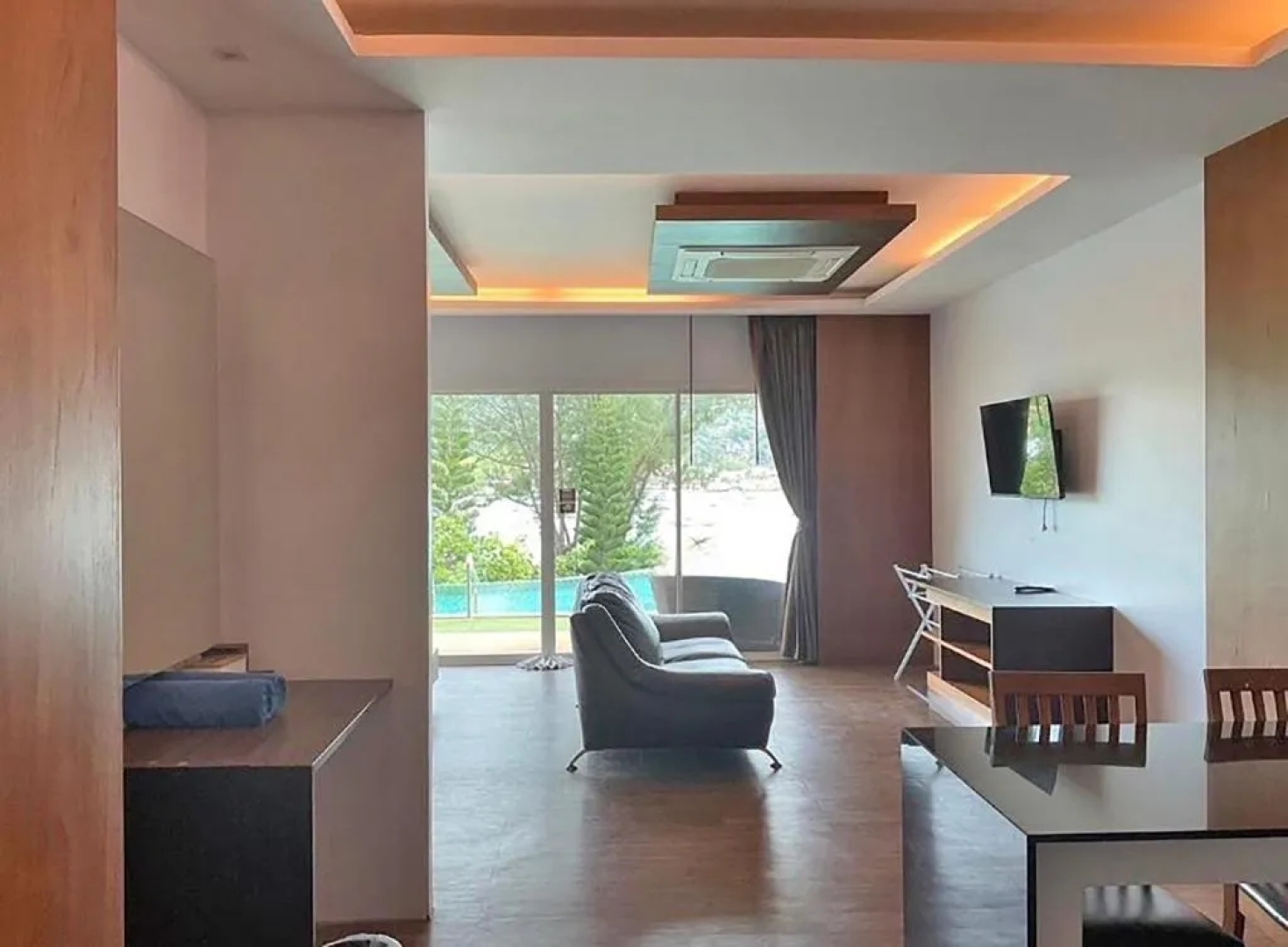 Phi Phi Cliff Beach Resort