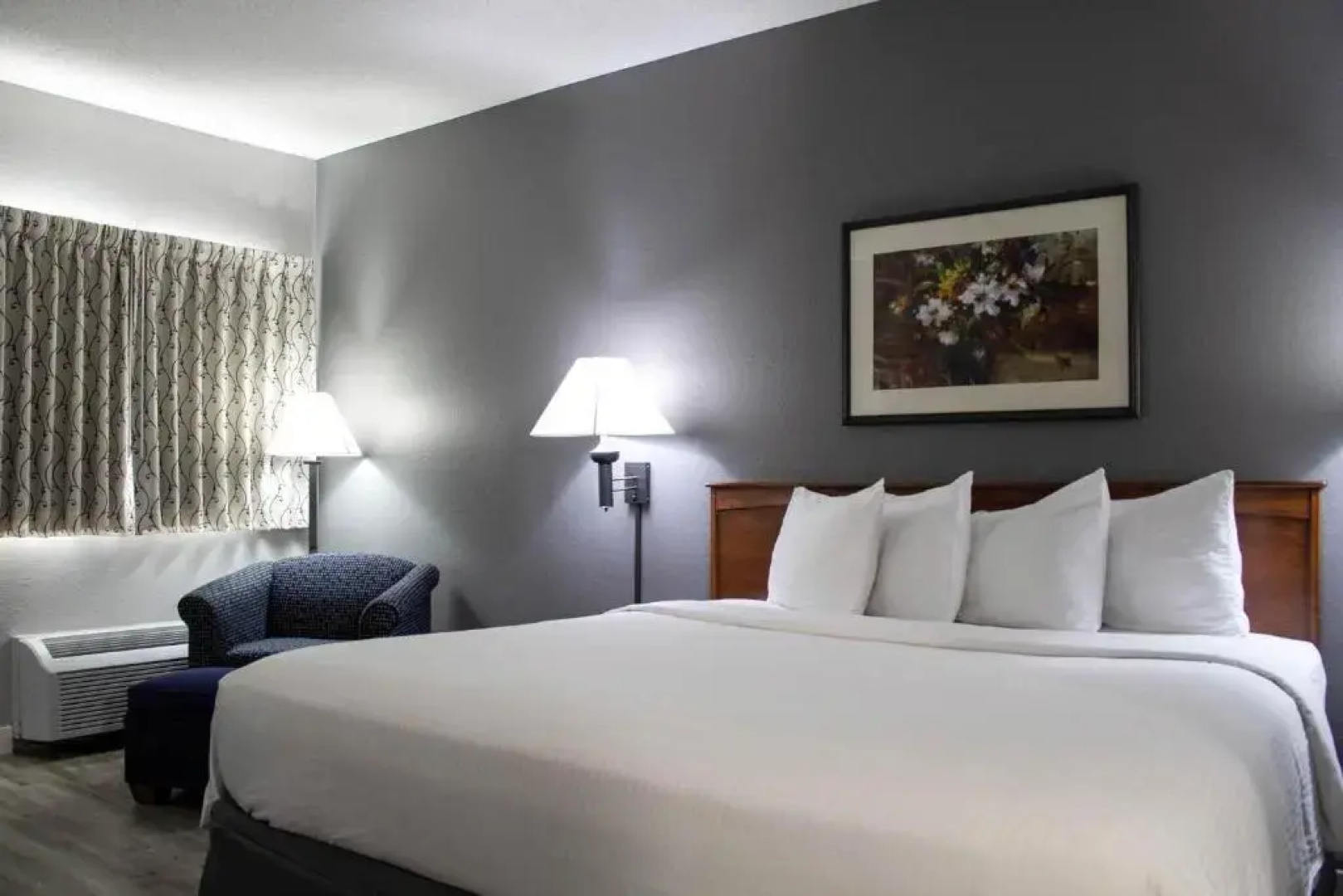 New Victorian Inn & Suites in Sioux City, IA