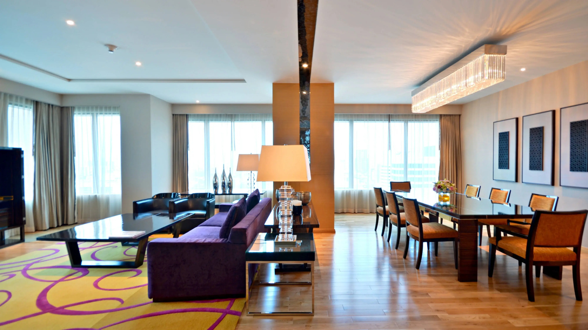 Renaissance Bangkok Ratchaprasong Hotel by Marriott