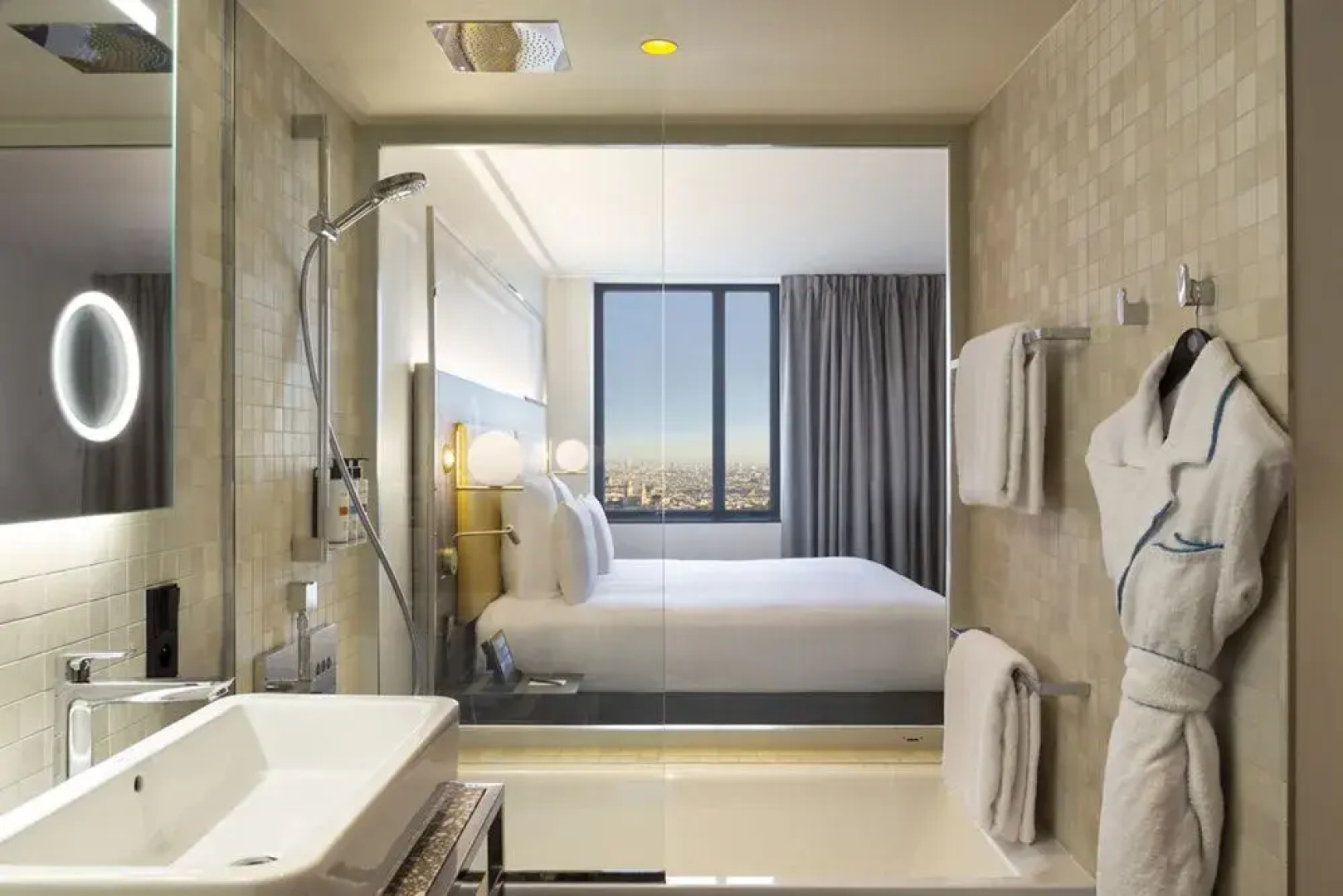 Pullman Paris Montparnasse Hotel