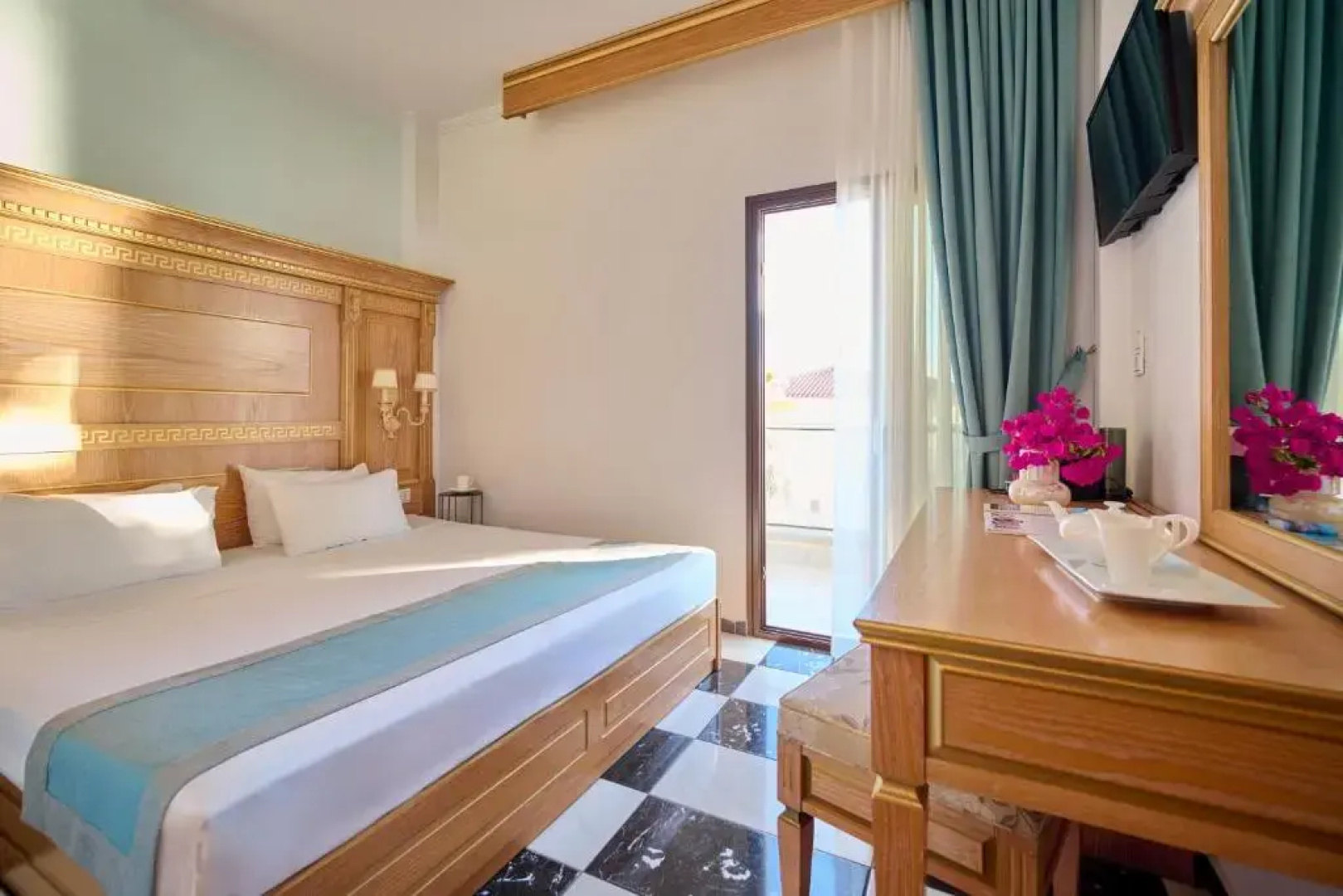 Evlogia Hotel Seafront & Annex by Greek Pride