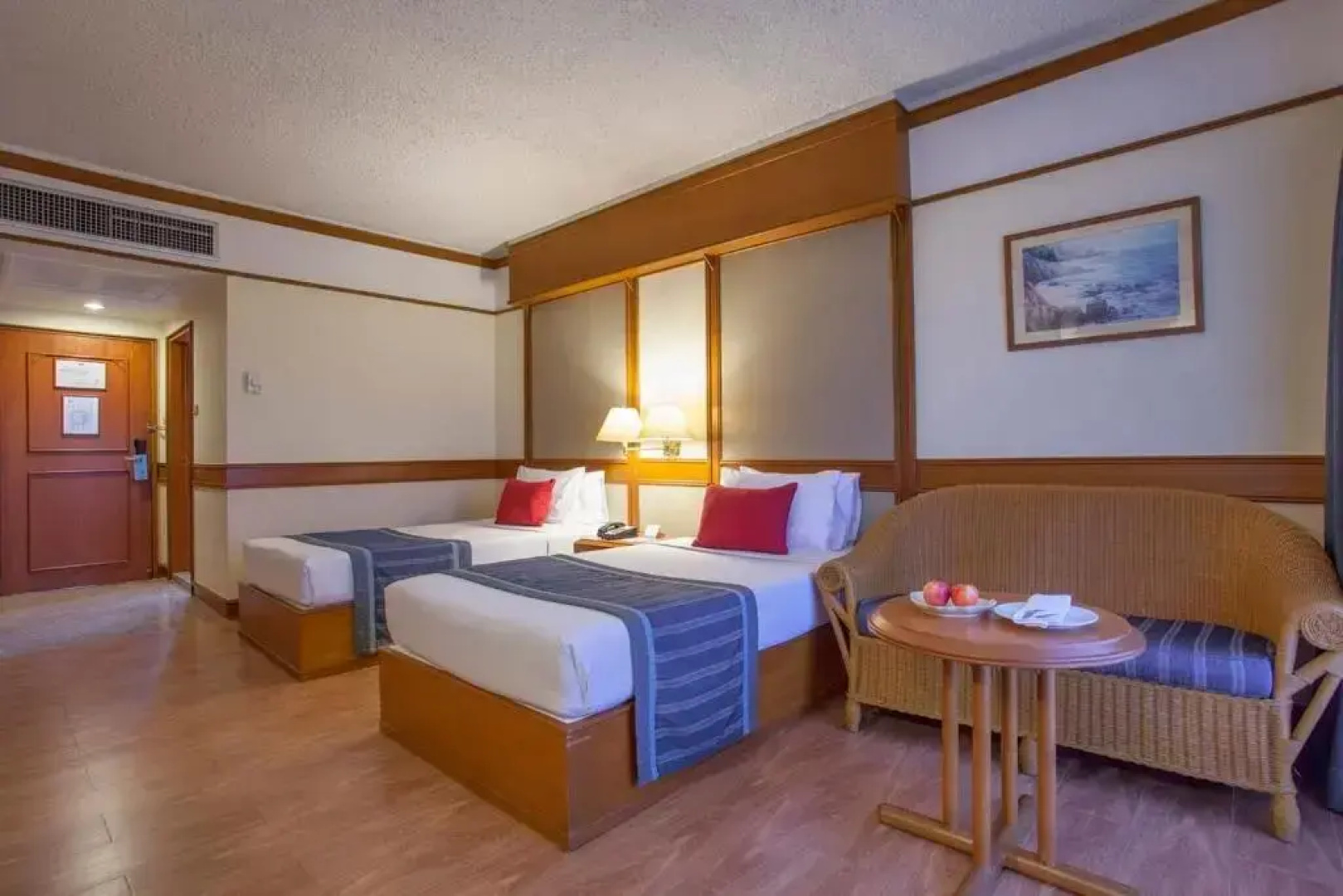 Cholchan Pattaya Beach Resort