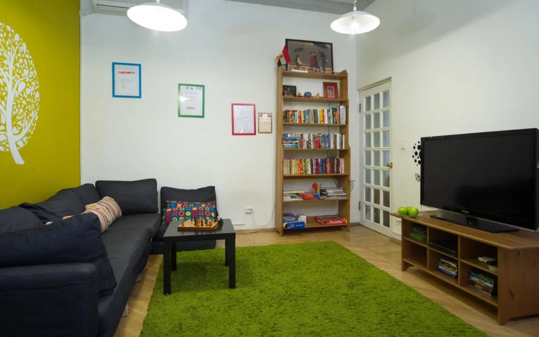 MainHostels