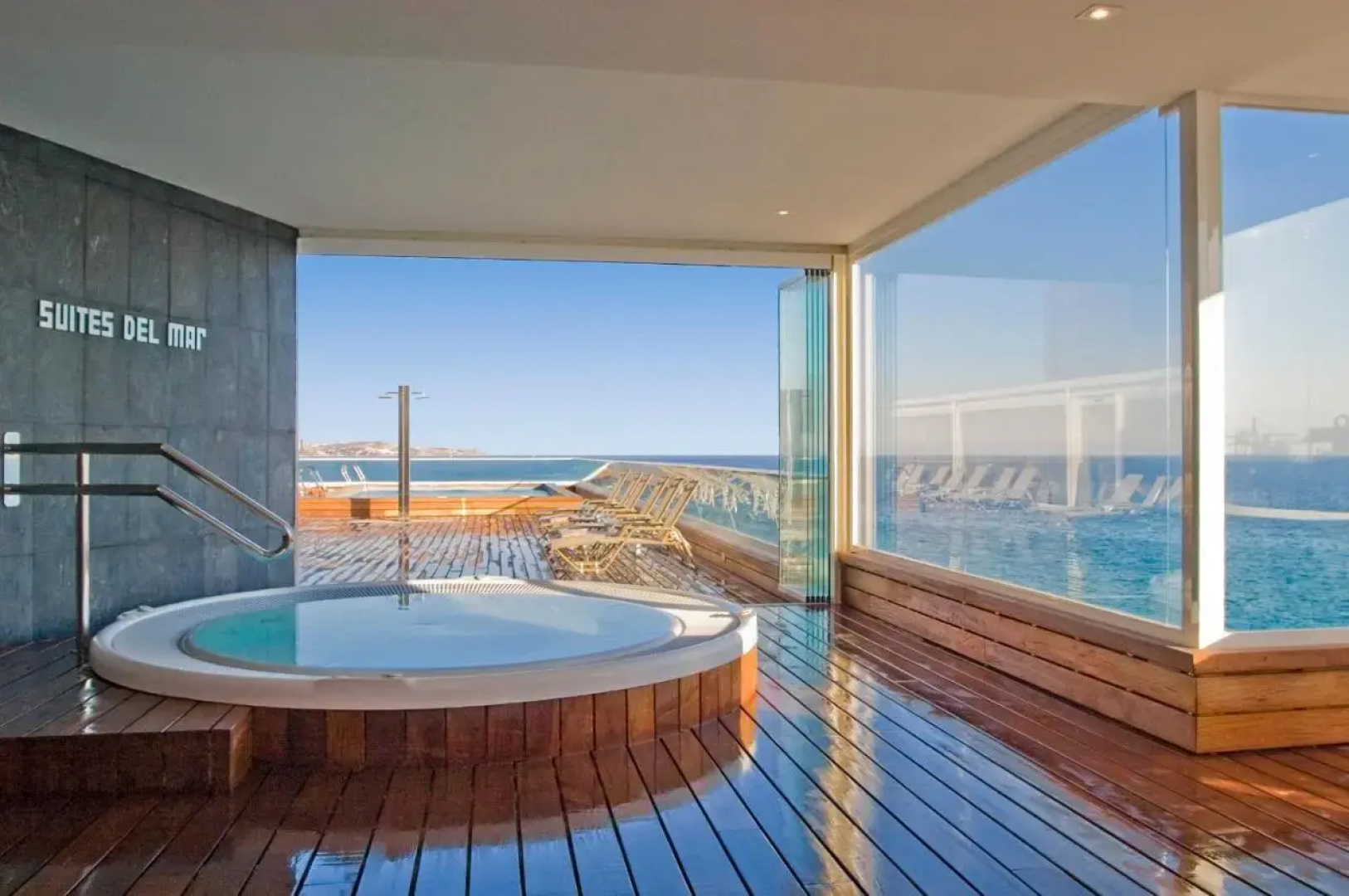 Отель Suites del Mar By Melia