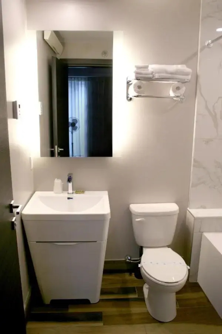 M Montreal - Hostel