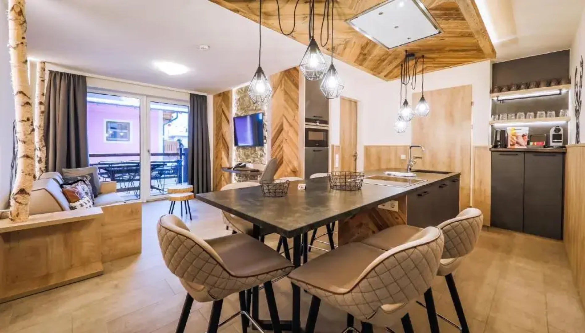 24 by AvenidA - Mountain Hotel