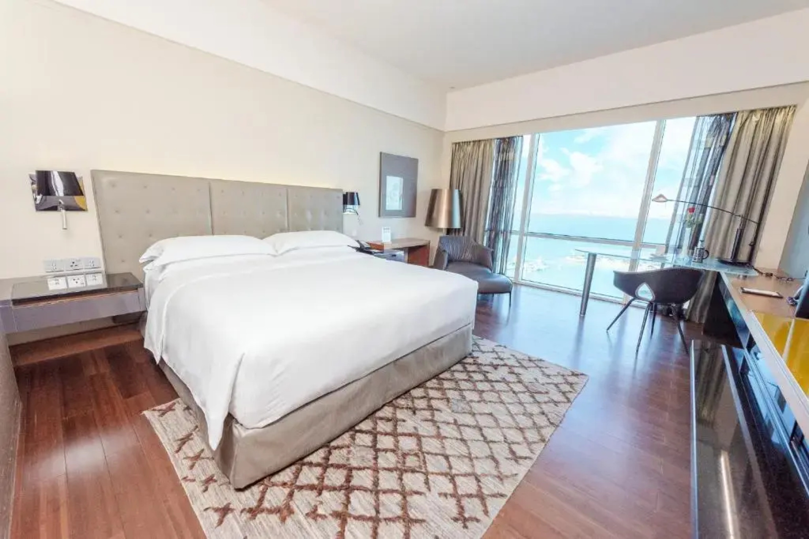 The Art Hotel & Resort