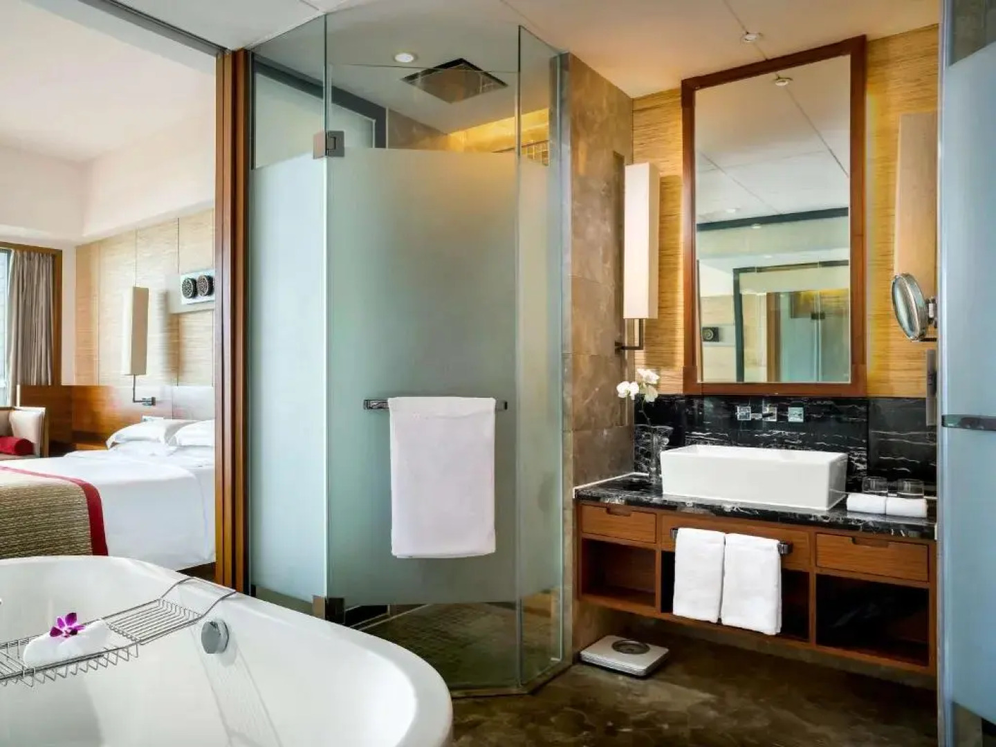 Pullman Oceanview Sanya Bay Resort & Spa