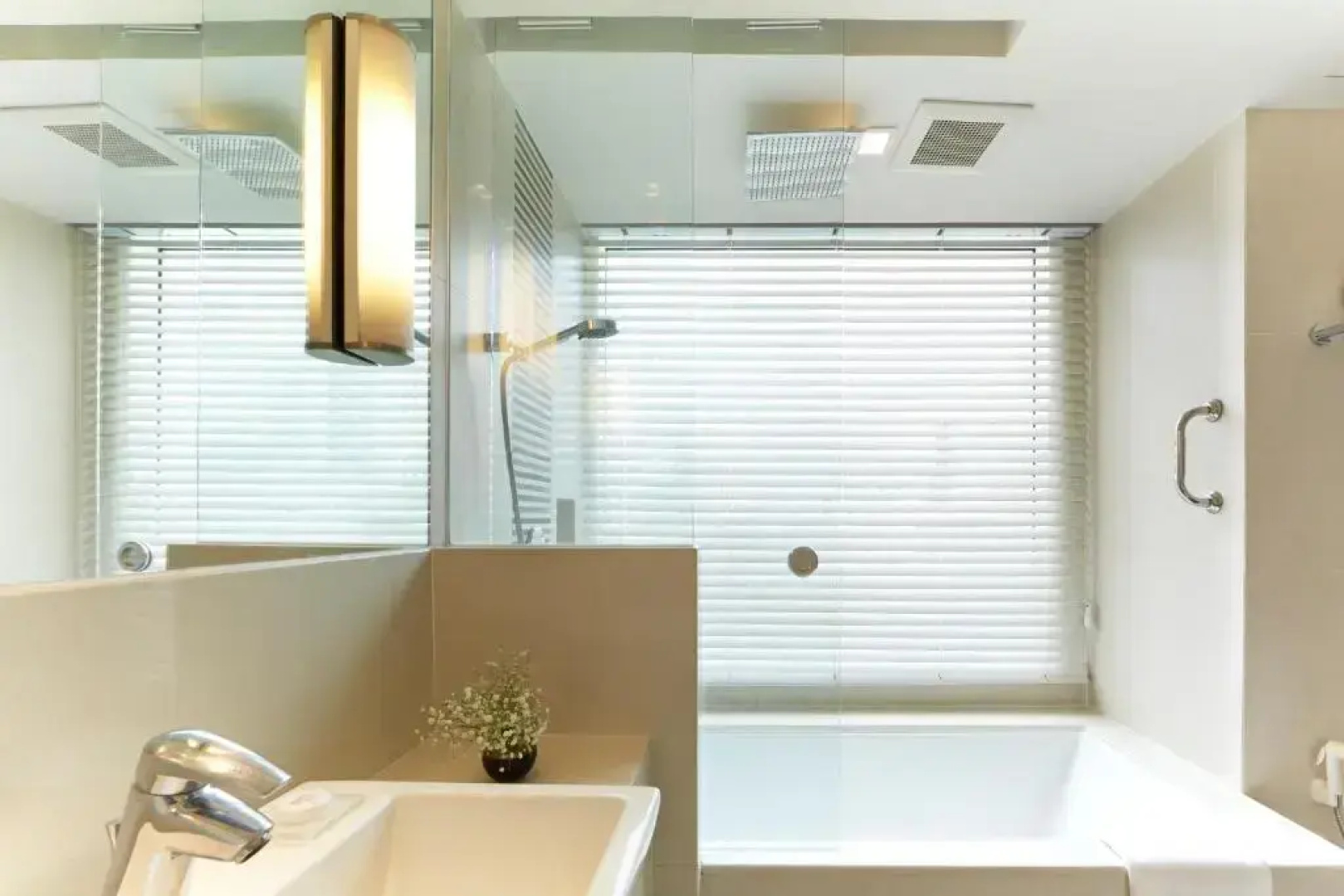 Sora Resort & Suites Sukhumvit