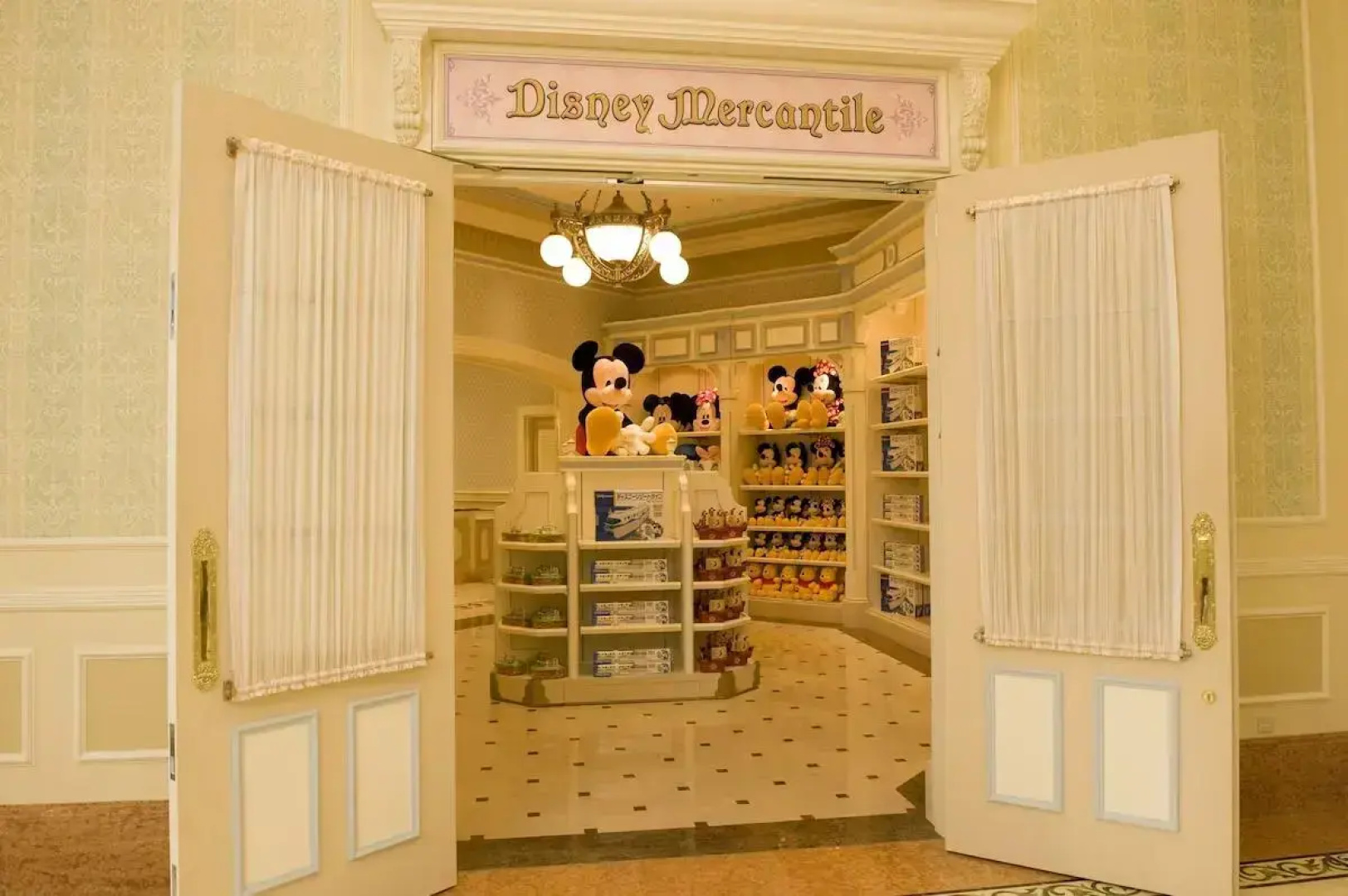Tokyo Disneyland Hotel